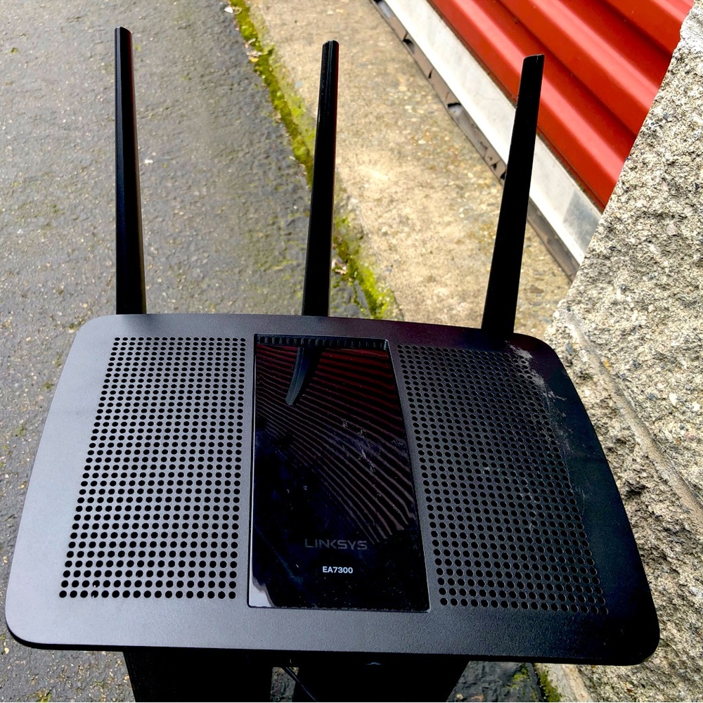 Linksys Max-Stream AC1750 4-Ports Ethernet 3x3 Dual Band 802.11 Wireless Router
